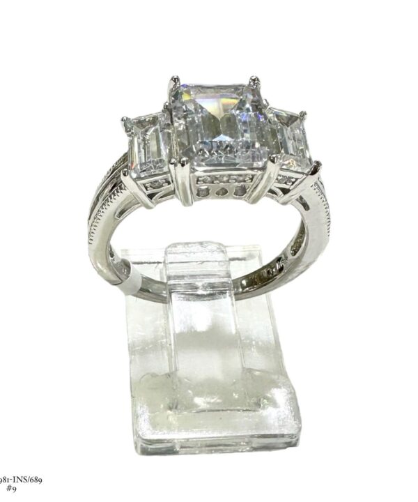 ANILLO 3 ZIRCONIAS RECTANGULARES